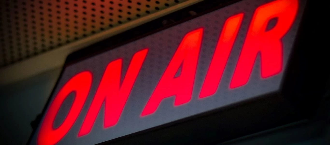 «Βαριές» κουβέντες αντάλλαξαν ζωντανά σε στούντιο Άγγελος Τσέκερης και Ηλίας Κανέλλης (βίντεο)